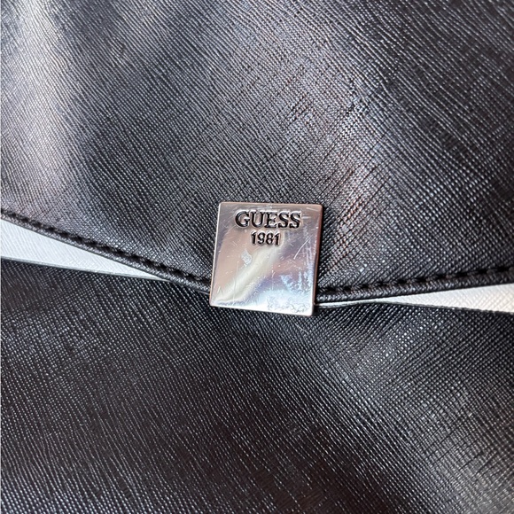 Guess Two-Tone Black and White Purse - Picture 2 of 13